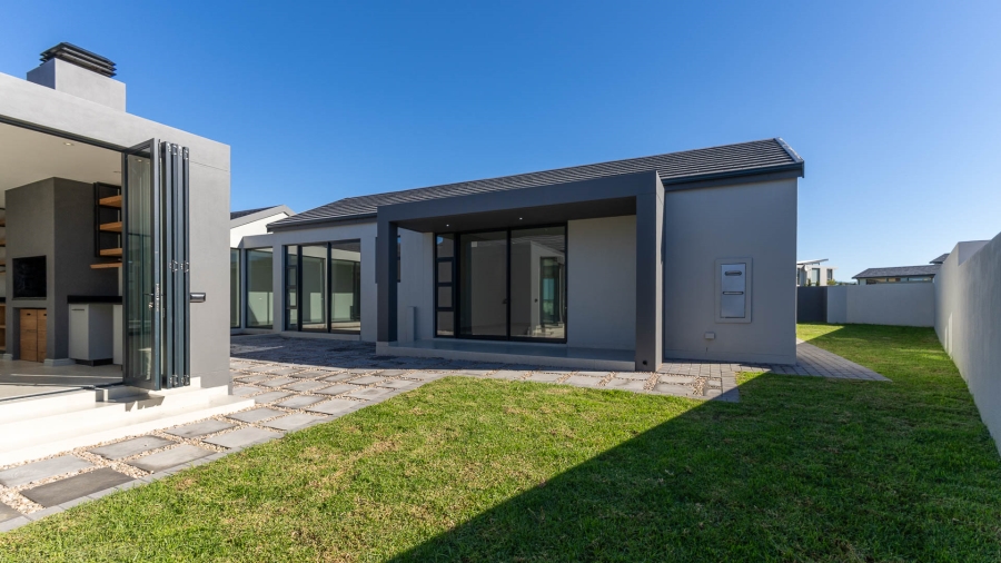 4 Bedroom Property for Sale in Oubaai Western Cape